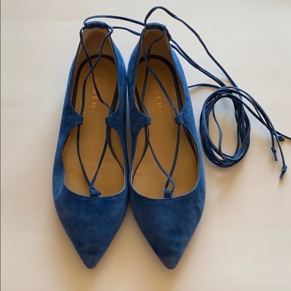 M. Gemi flats The Brezza lace up blue suede pointed toe